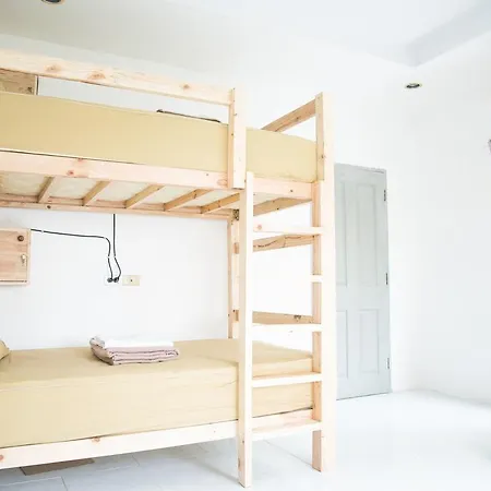 Domingo Hostel Donmuang